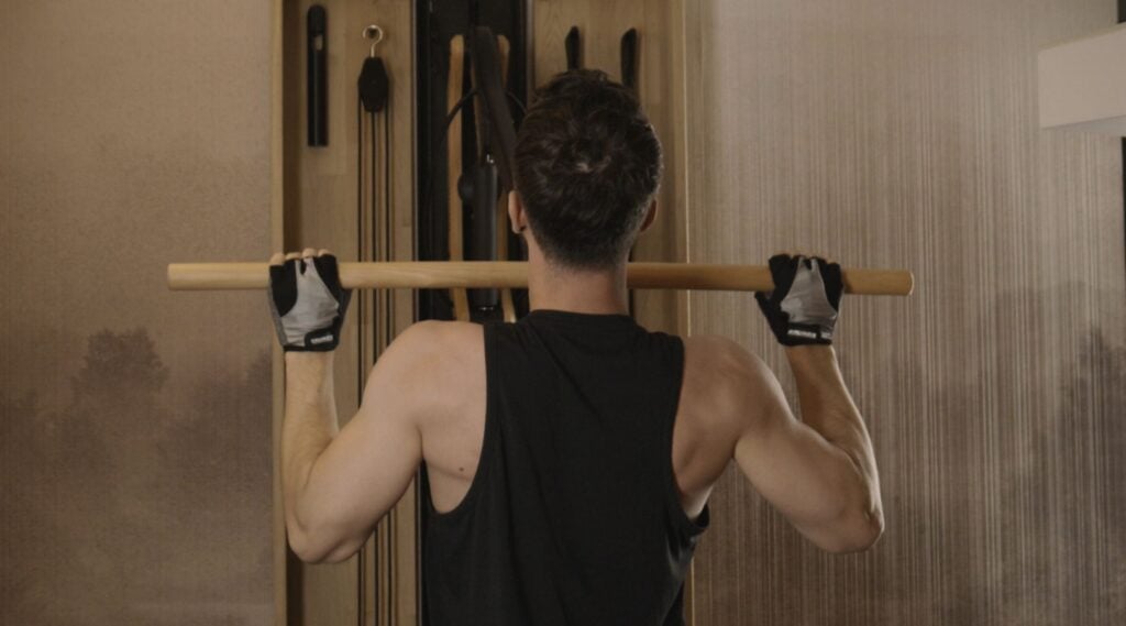 Between diapers and the stage - I stay in shape thanks to EISENHORN 5 luca haenni latzug z brust