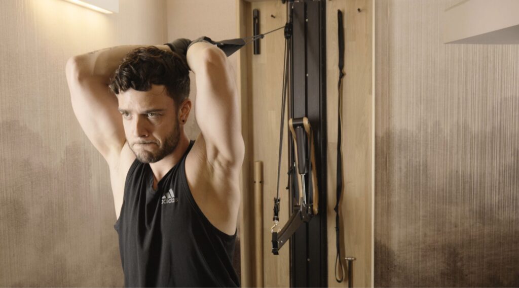 Between diapers and the stage - I stay in shape thanks to EISENHORN 2 luca haenni trizepsuebung mit seilzug