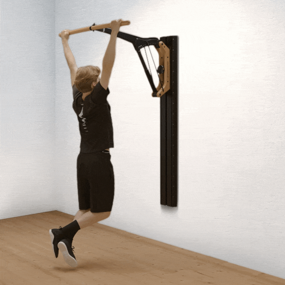 030 Klimmzug auf die Brust (Pull Up)