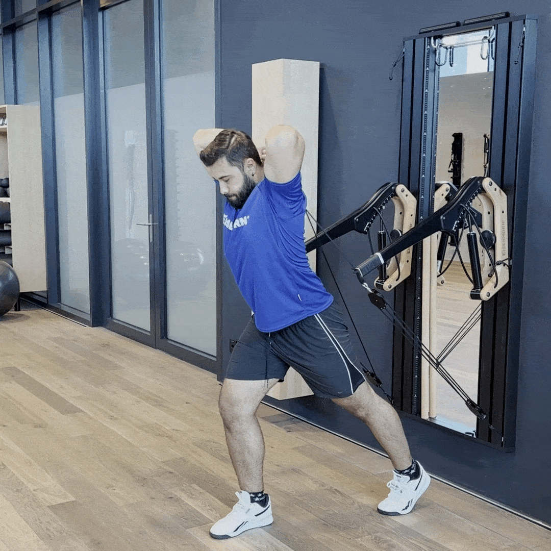 223 Überkopf Trizeps Extensions mit Seilzug